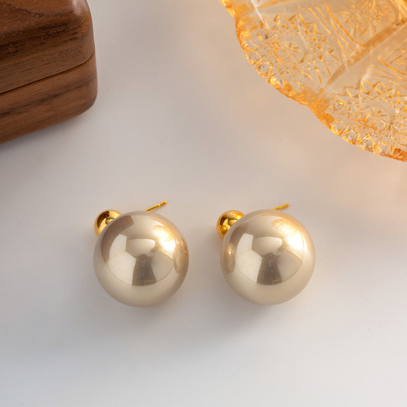 SINGLE PEARL EARRING